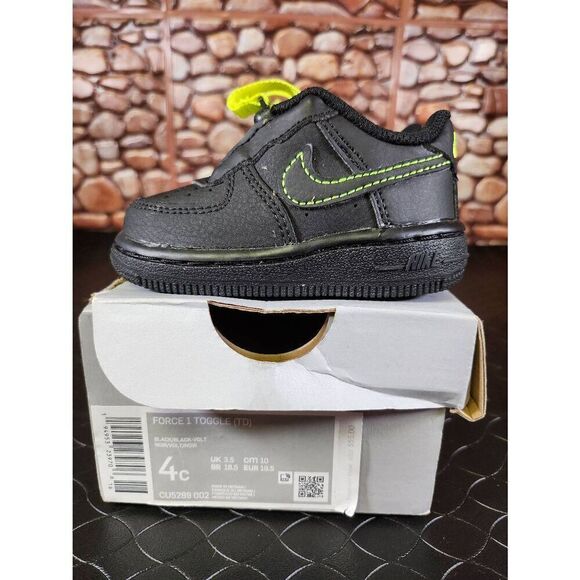 Nike Air Force 1 Toggle "VOLT"  Toddler 4C #A18 - Picture 1 of 8